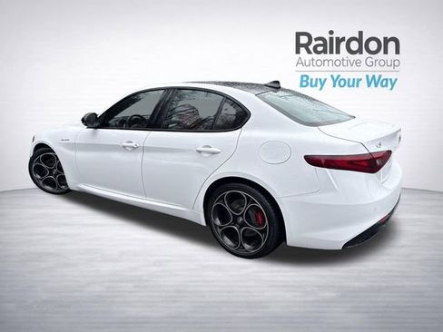 Used 2023 Alfa Romeo Giulia Veloce image 6