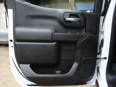 Certified 2020 Chevrolet Silverado 1500 Custom Trail Boss w/ Custom Convenience Package AWD/4WD image 13