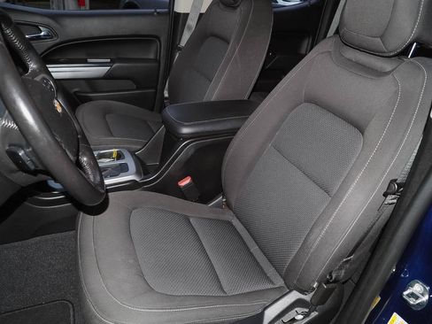 Used 2019 Chevrolet Colorado LT w/ LT Convenience Package AWD/4WD image 23