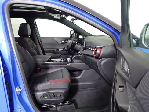 Used 2026 Chevrolet Equinox RS w/ Convenience Package III image 38