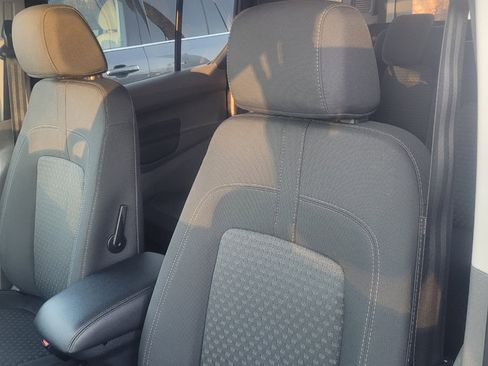 Used 2021 Ford Transit Connect XLT image 14