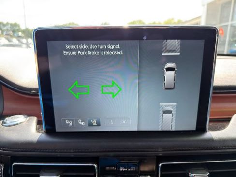 Used 2020 Lincoln Aviator Grand Touring w/ Equipment Group 302A AWD/4WD image 35