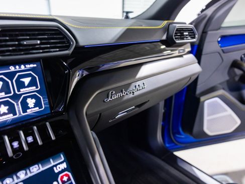 Used 2022 Lamborghini Urus image 41