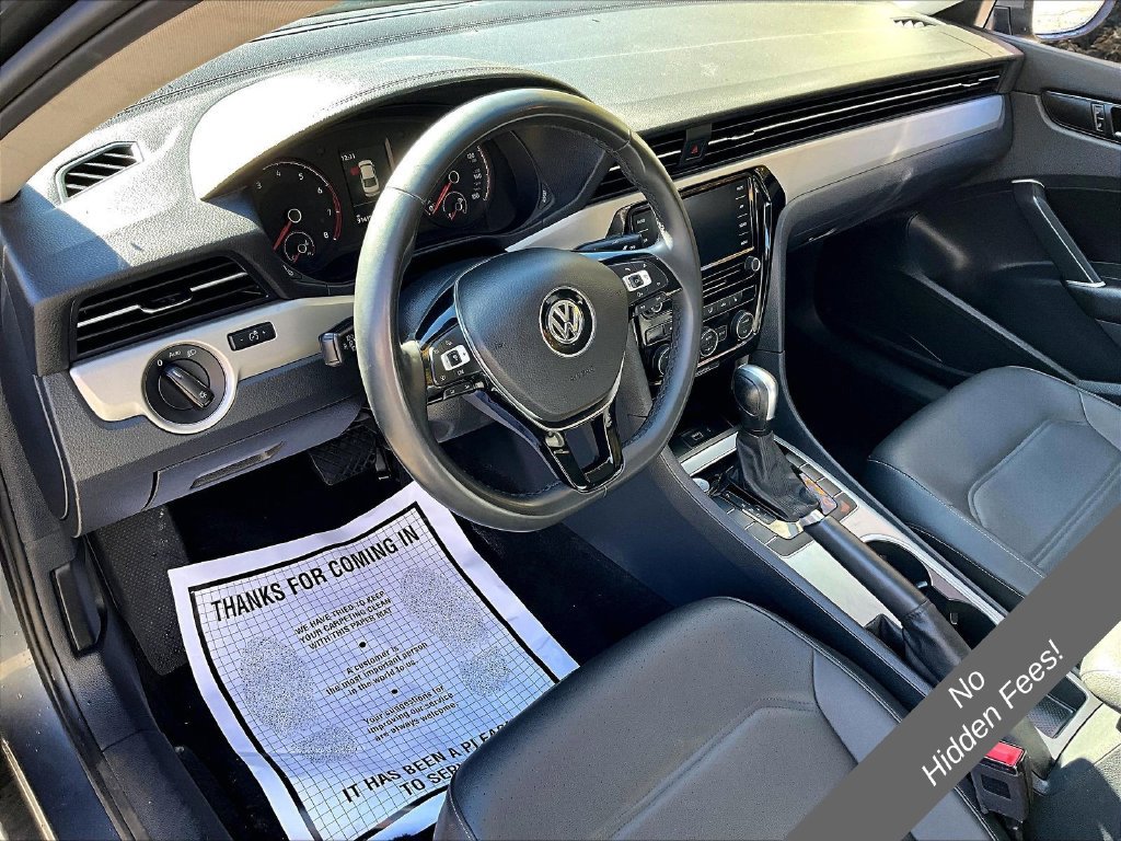 Used 2022 Volkswagen Passat 2.0T SE FWD image 11
