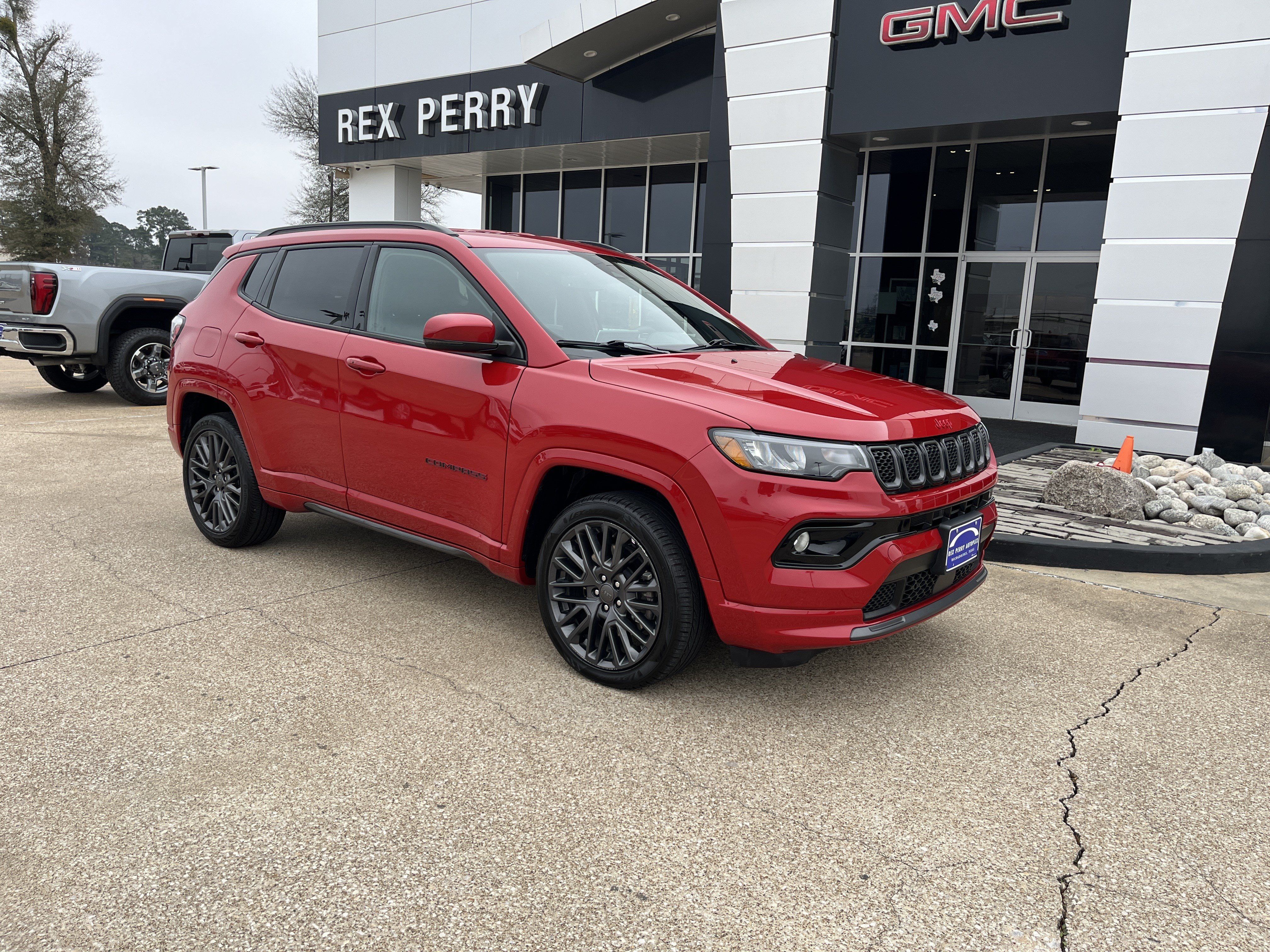 Used 2024 Jeep Compass Limited AWD/4WD image 2