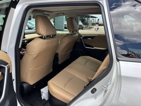 Used 2023 Toyota RAV4 Limited AWD/4WD image 4
