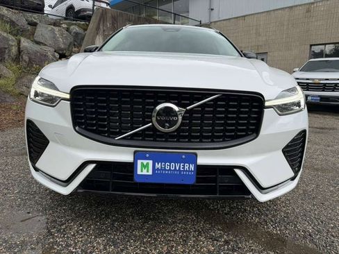 Used 2024 Volvo XC60 B5 Plus w/ Protection Package Premier AWD/4WD image 8