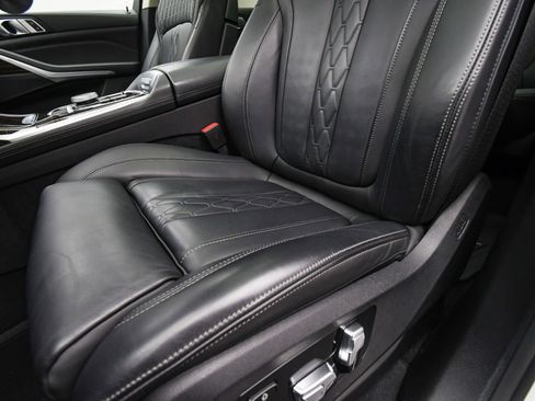 Used 2023 BMW X7 xDrive40i w/ Dynamic Handling Package image 55