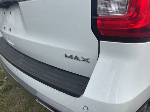 Used 2024 Ford Expedition Max XLT image 12