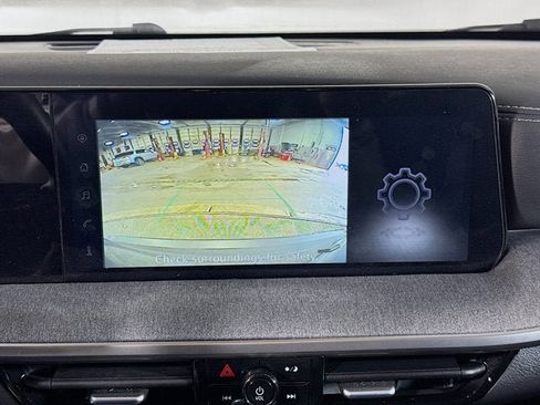Certified 2025 Nissan Kicks SV AWD/4WD image 11