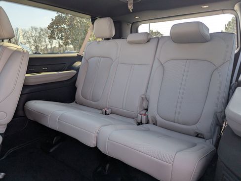 New 2026 Jeep Grand Wagoneer L 2WD w/ Premium Group I image 17