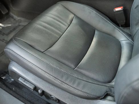 Used 2019 Honda Accord Touring image 32