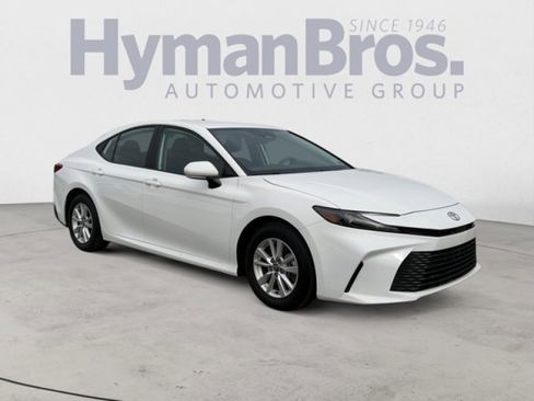 Used 2025 Toyota Camry LE FWD image 1