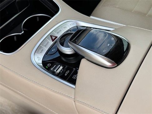 Used 2018 Mercedes-Benz S 560 Sedan image 21
