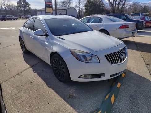 Used 2012 Buick Regal Premium image 2