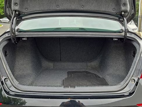 Used 2018 Honda Accord EX image 30