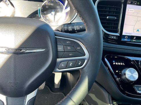 Used 2024 Chrysler Pacifica Pinnacle image 22