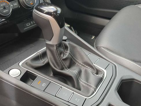 Used 2024 Volkswagen Jetta SEL image 34