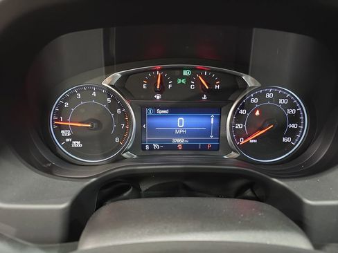 Used 2023 GMC Acadia SLE w/ Elevation Edition FWD image 11