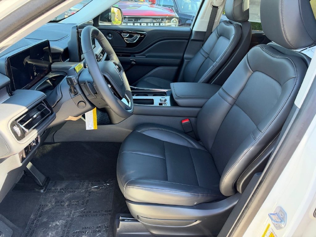 New 2027 Lincoln Aviator AWD image 10