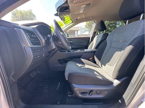 Used 2023 Nissan Rogue SV AWD/4WD image 14