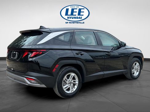 Certified 2025 Hyundai Tucson SE image 7