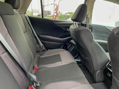 Used 2025 Subaru Outback Premium AWD/4WD image 30