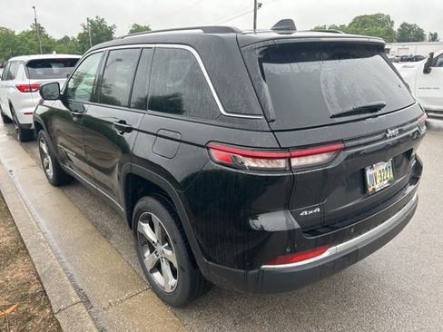 Used 2022 Jeep Grand Cherokee Limited AWD/4WD image 4