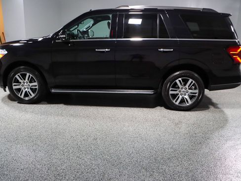 Used 2022 Ford Expedition Limited image 10