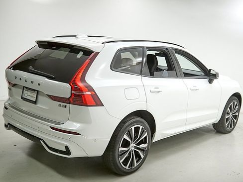 Certified 2023 Volvo XC60 B5 Plus w/ Protection Package Premier image 9