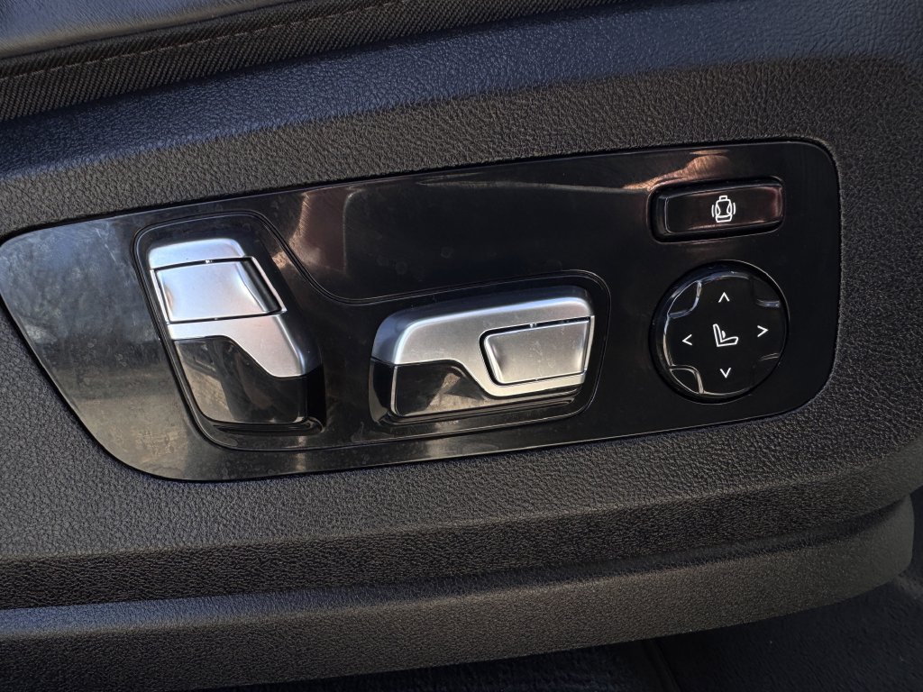 Used 2023 BMW X7 xDrive40i AWD/4WD image 27