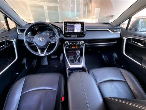 Used 2019 Toyota RAV4 Limited w/ Cold Weather Package FWD image 16