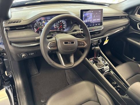 New 2026 Jeep Compass Latitude image 37