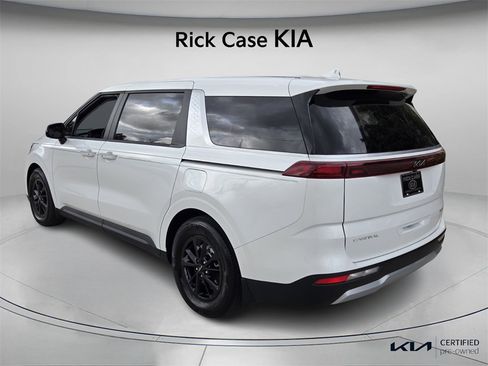 Certified 2024 Kia Carnival LX image 8