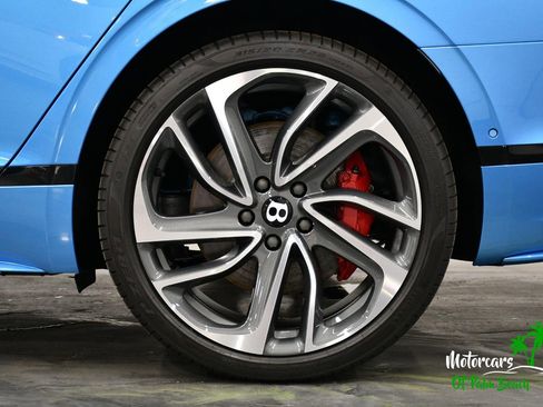 Used 2025 Bentley Flying Spur Plug-In Hybrid image 66