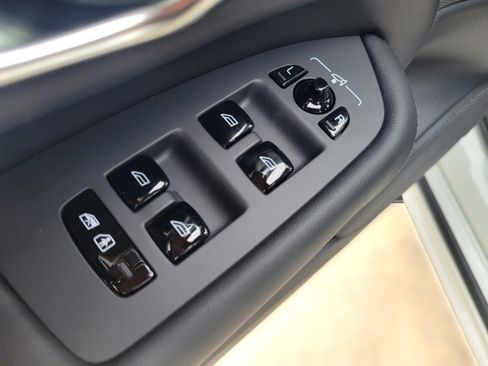 New 2024 Volvo XC90 T8 Plus w/ Protection Package Premier image 13