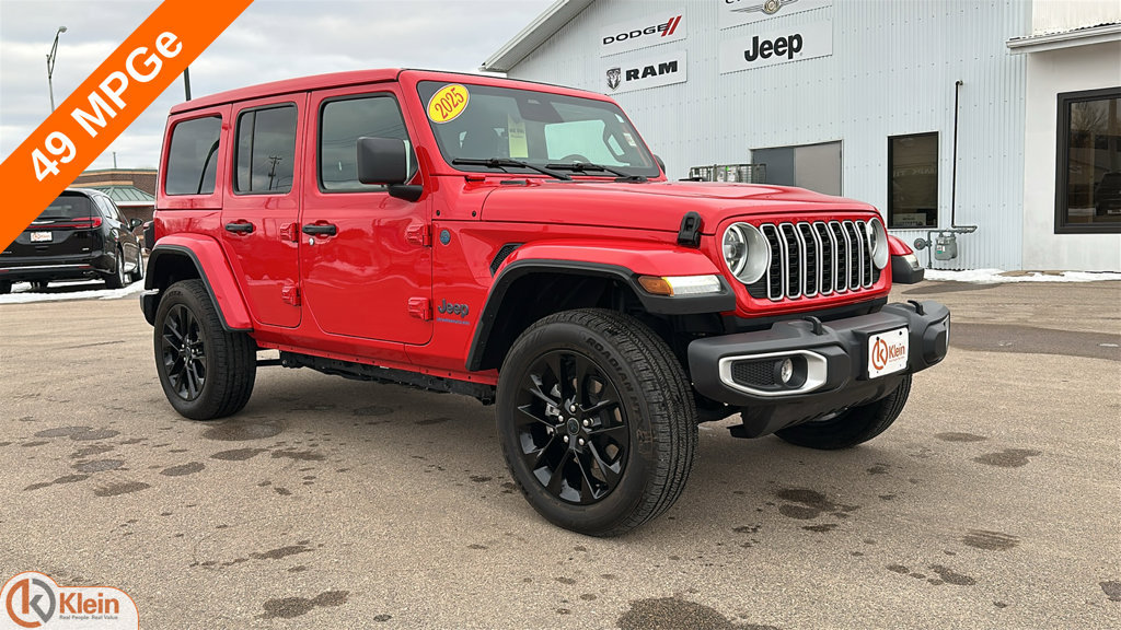 Used 2025 Jeep Wrangler Unlimited Sahara w/ Safety Group AWD/4WD image 1