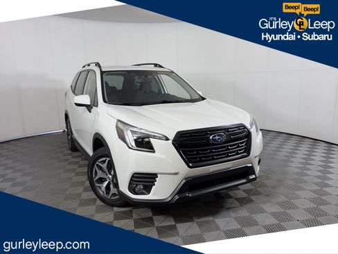 Used 2023 Subaru Forester Premium AWD/4WD image 1