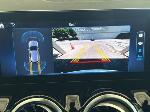 Used 2025 Mercedes-Benz GLA 250 image 22