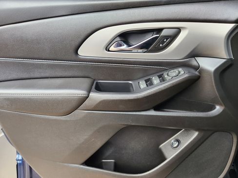 Certified 2022 Chevrolet Traverse LT image 24