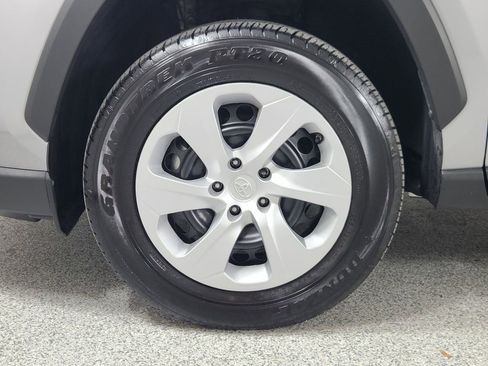 Used 2025 Toyota RAV4 LE FWD image 13