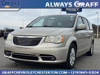 Used 2013 Chrysler Town & Country Touring video 1