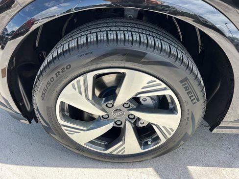 New 2027 Audi Q6 e-tron Premium Plus AWD/4WD image 11