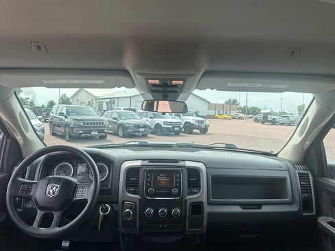 Used 2017 RAM 1500 Express RWD image 26