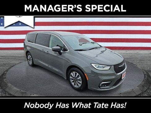 Certified 2023 Chrysler Pacifica Touring-L FWD image 1