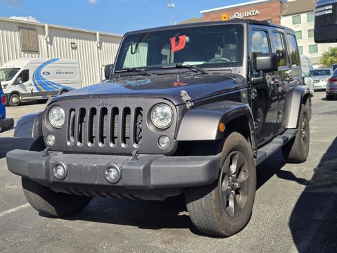Used 2017 Jeep Wrangler Unlimited Sport AWD/4WD image 2