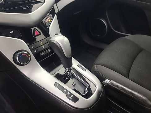 Used 2015 Chevrolet Cruze LT w/ Sun And Sound Package FWD image 32