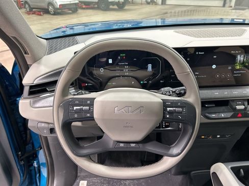 New 2026 Kia EV9 Wind AWD/4WD image 16