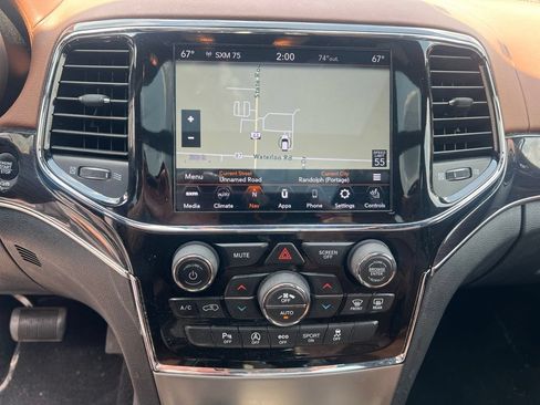 Used 2021 Jeep Grand Cherokee Overland AWD/4WD image 5
