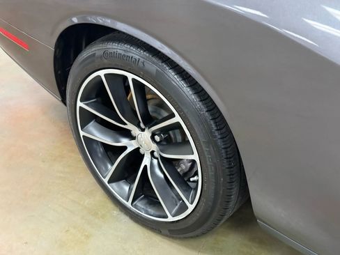 Used 2015 Dodge Challenger R/T Scat Pack w/ Driver Convenience Group image 16